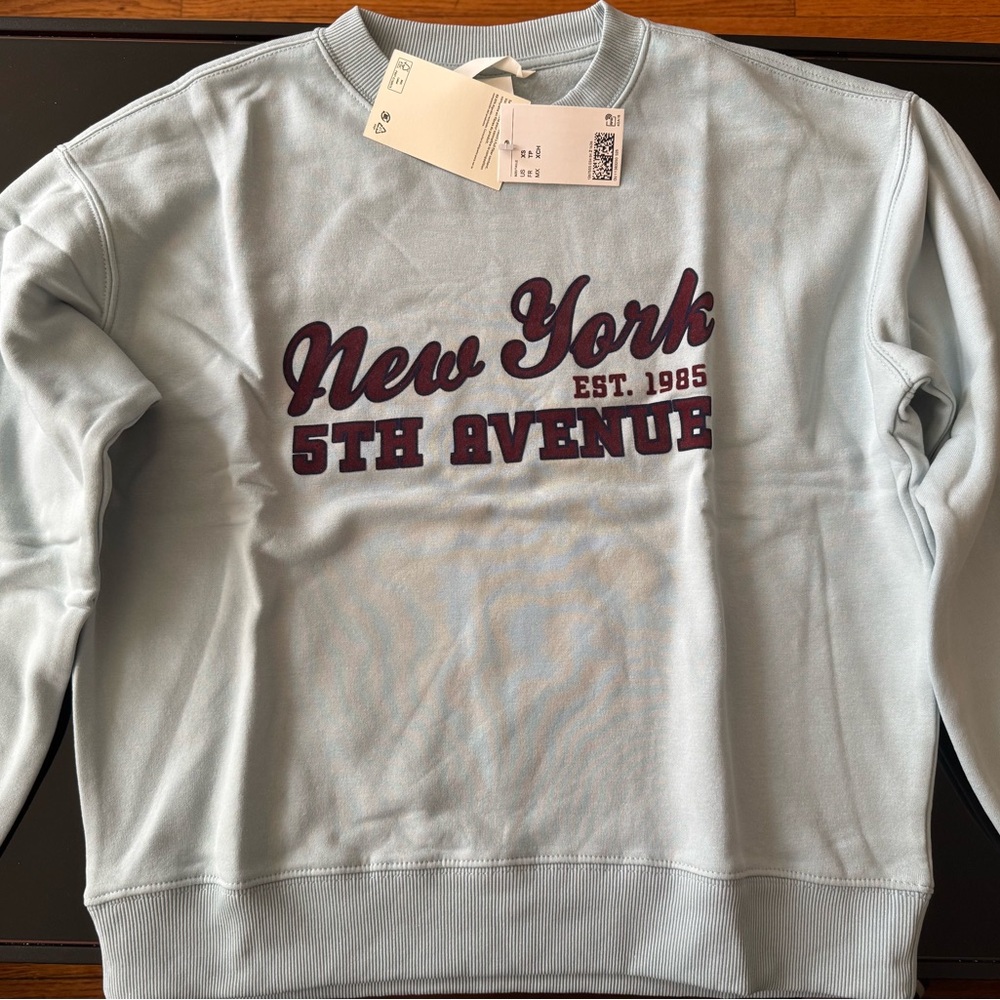 H&M Light Blue Graphic Crewneck Sweater